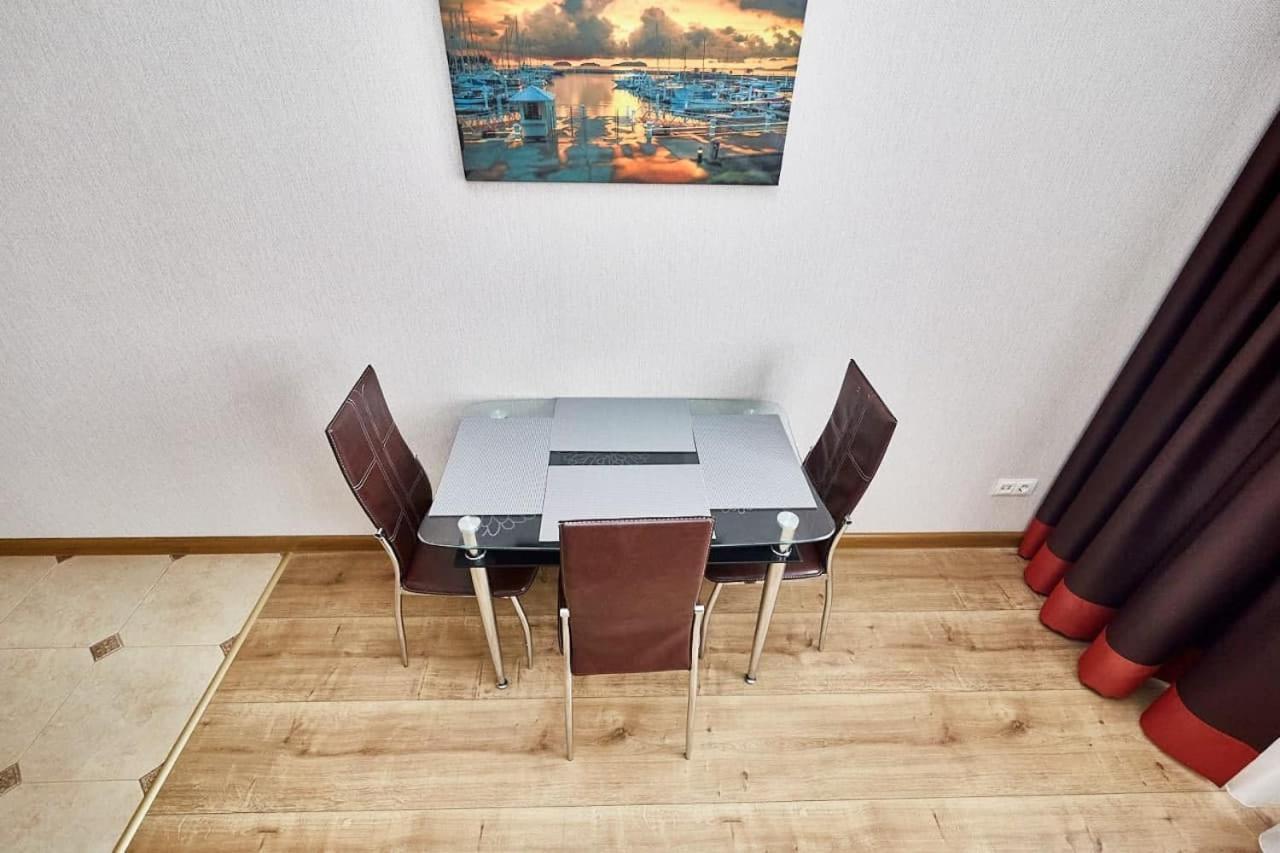 Ultracentral Spacious Apartment Kischinau Exterior foto
